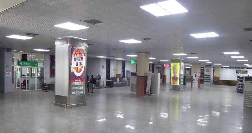 拉各斯機場廣告